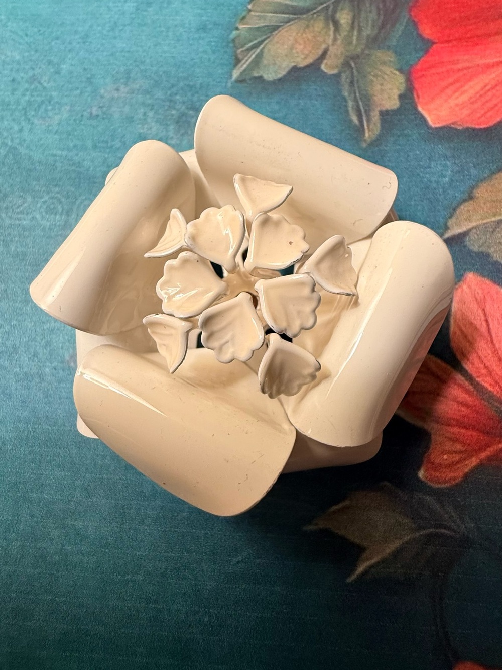 White Enamel Floral Brooch.